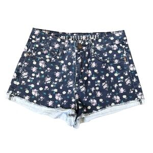 The Delux Short in dainty floral print women’s size 2